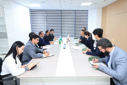 Эксимбанкнинг Тошкентдаги ваколатхонаси раҳбари билан учрашув