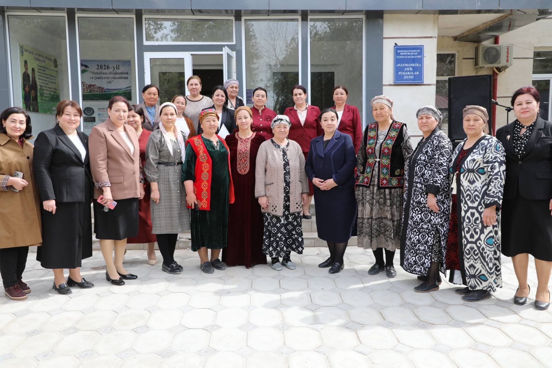 Қорақалпоғистон Республикасида хотин-қизлар масалаларига бағишланган амалий тадбирлар давом этмоқда