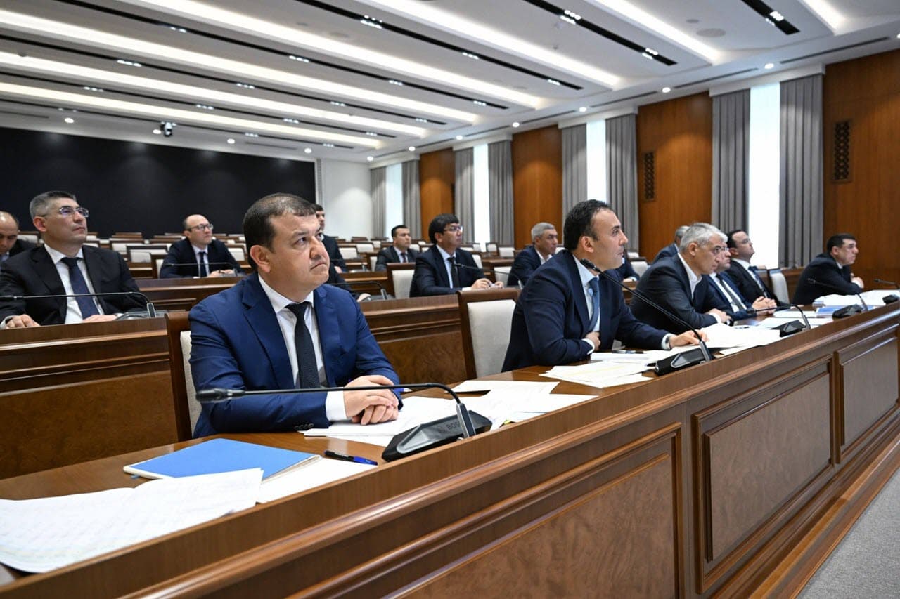 Наманган вилоятида ислоҳотлар натижадорлиги ва устувор вазифалар муҳокама қилинди