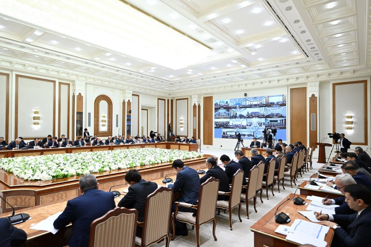 President outlines priority tasks to improve management and strengthen accountability in the energy sector.