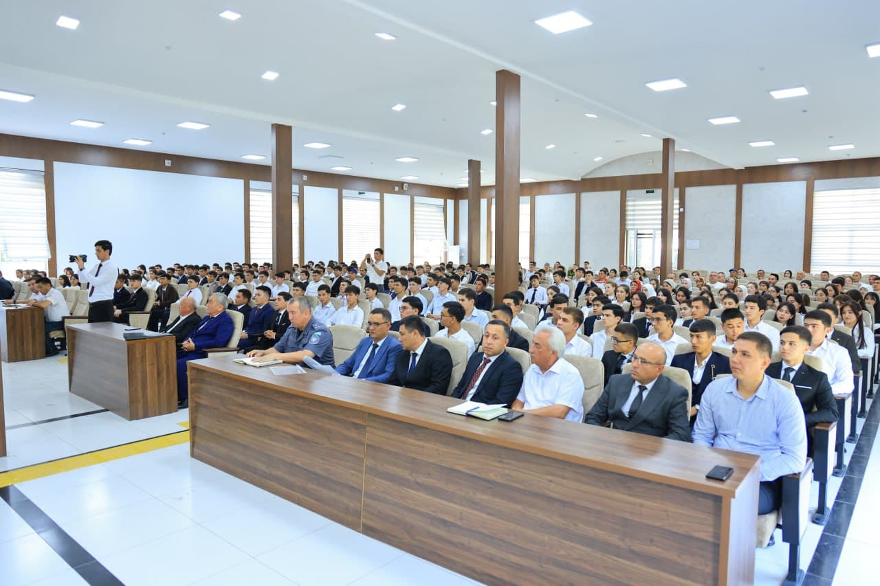 Namangan davlat universitetining Yuridik fakultetida yangi oʻquv yili munosabati bilan “Rahbar va yoshlar uchrashuvi” boʻlib oʻtdi