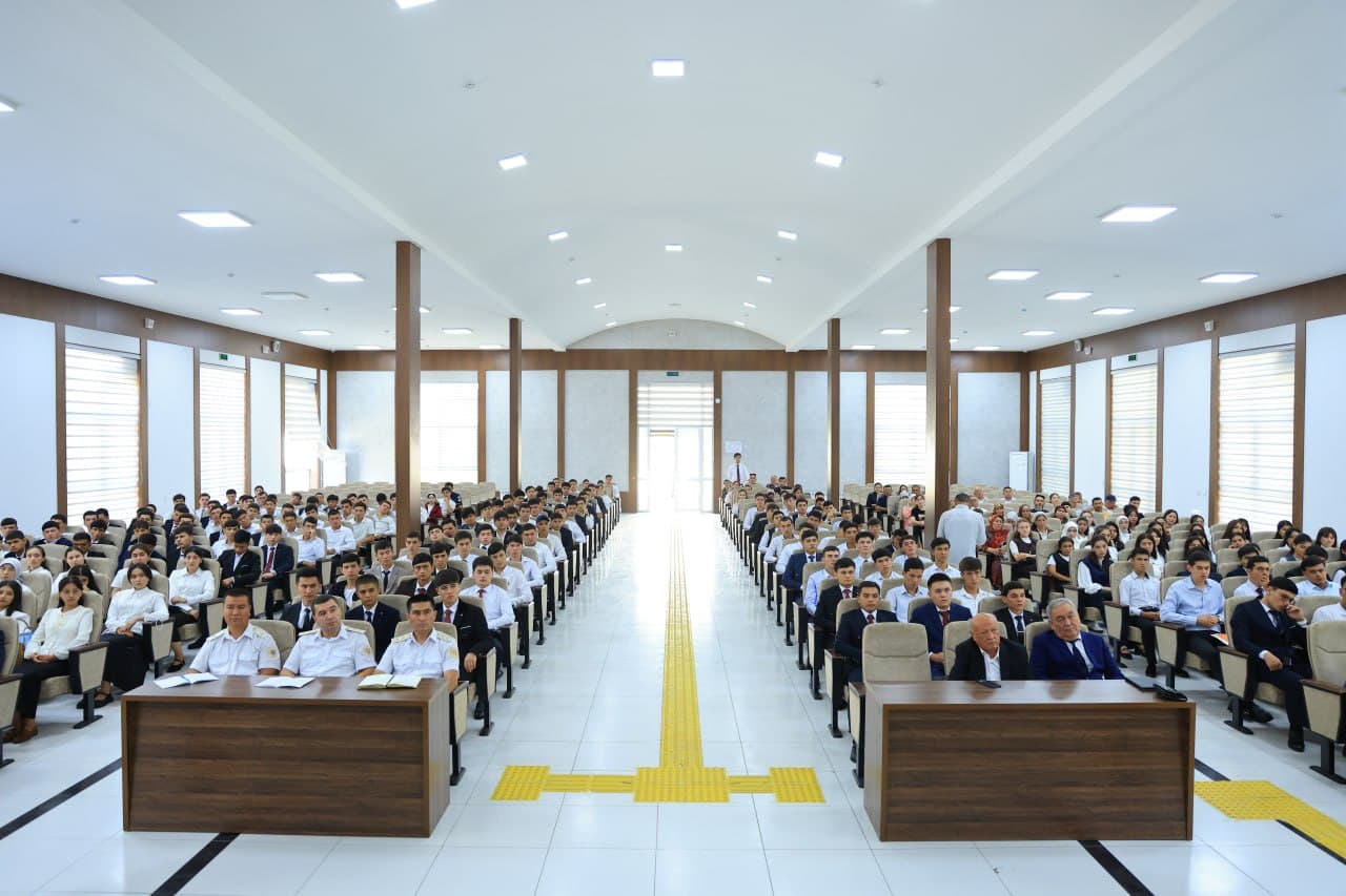 Namangan davlat universitetining Yuridik fakultetida yangi oʻquv yili munosabati bilan “Rahbar va yoshlar uchrashuvi” boʻlib oʻtdi