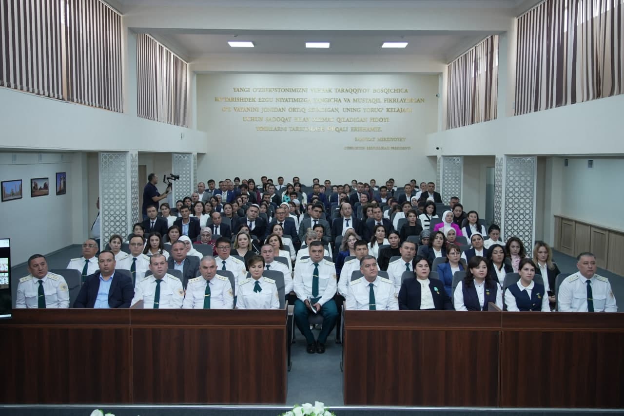 В Специализированной школе-интернате МВД состоялось видеоселекторное совещание и праздничное мероприятие, посвященное 1 октября – Дню учителей и наставников