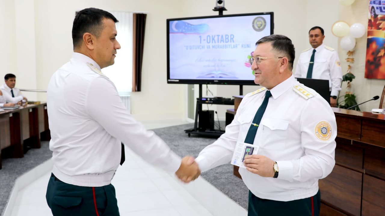В Институте повышения квалификации МВД состоялось торжественное мероприятие по случаю 1 октября — Дня учителей и наставников