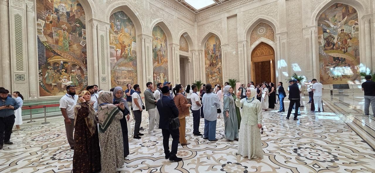 Central Asian tour operators visit the Islamic Civilization Center under the "Umrah Plus and Pilgrimage Tourism" initiative