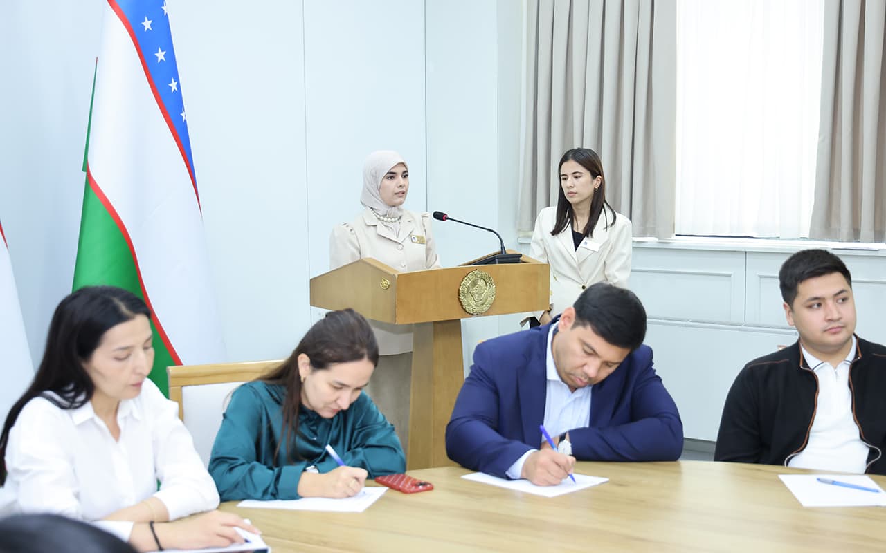 Tourism Committee holds “Nationwide dictation” to mark Uzbek Language Day