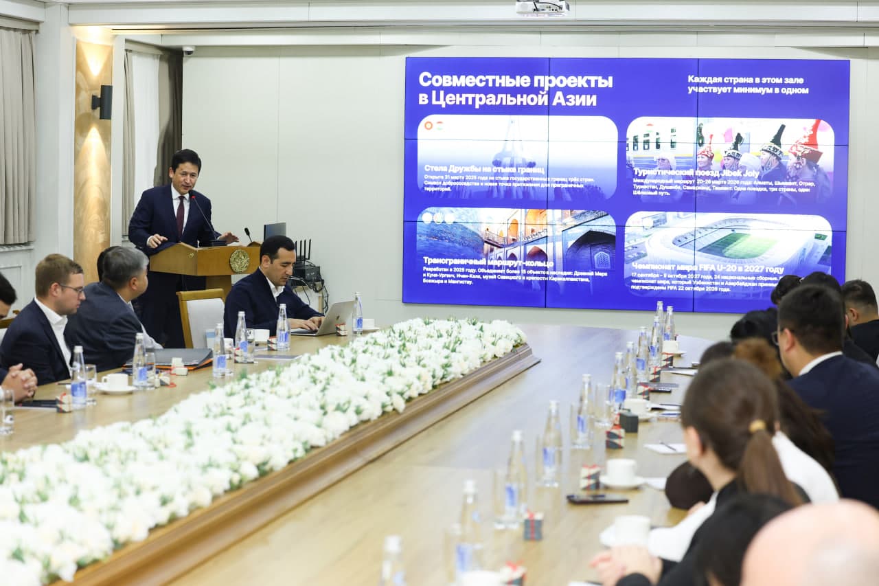 Young Leaders from Central Asia and Azerbaijan explore Uzbekistan’s tourism experience