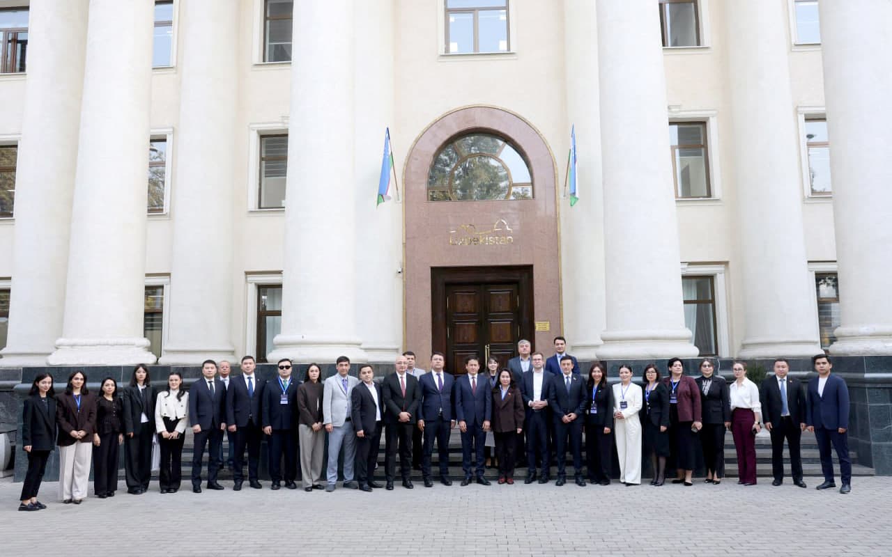 Young Leaders from Central Asia and Azerbaijan explore Uzbekistan’s tourism experience