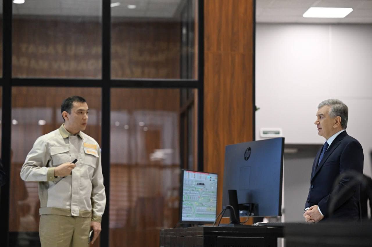 Prezidentimiz Olmaliq kon-metallurgiya kombinatining Raqamlashtirilgan boshqaruv markazida boʻldi