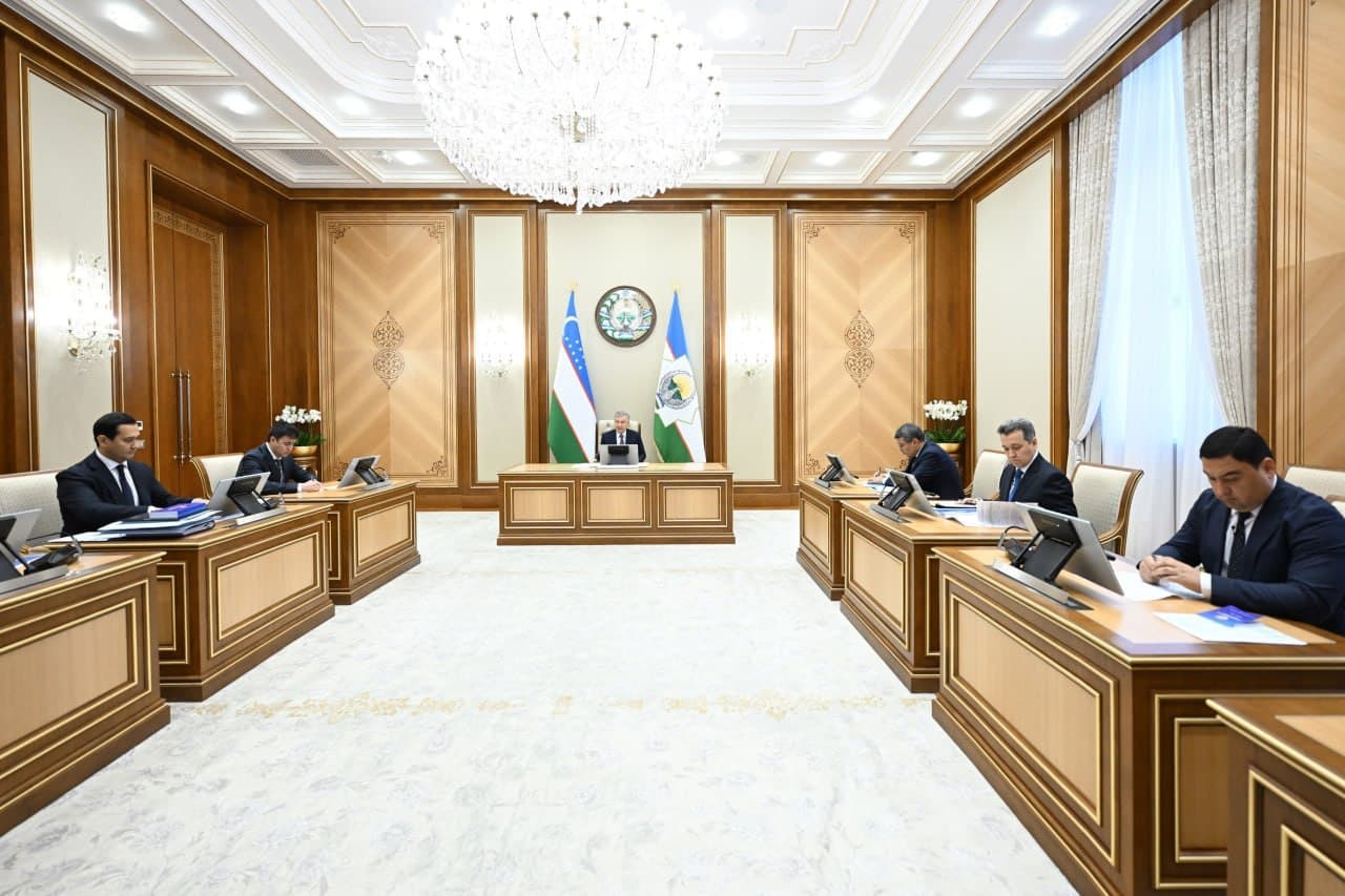 Davlat xizmatlarini koʻrsatishda byurokratiyani qisqartirish choralari koʻrib chiqildi