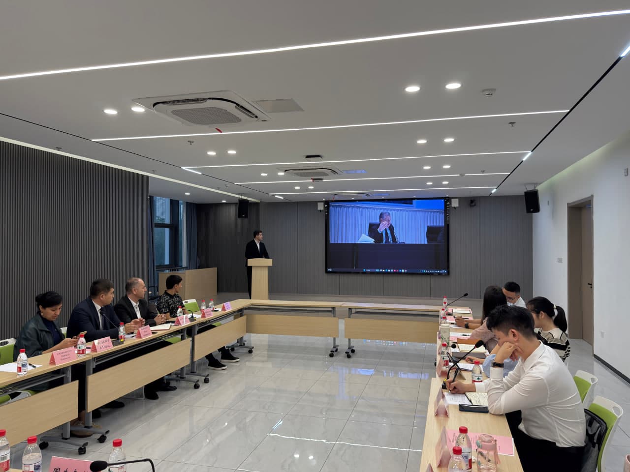 Qashqadaryo Delegation Discusses Cooperation in BPO and Education in China