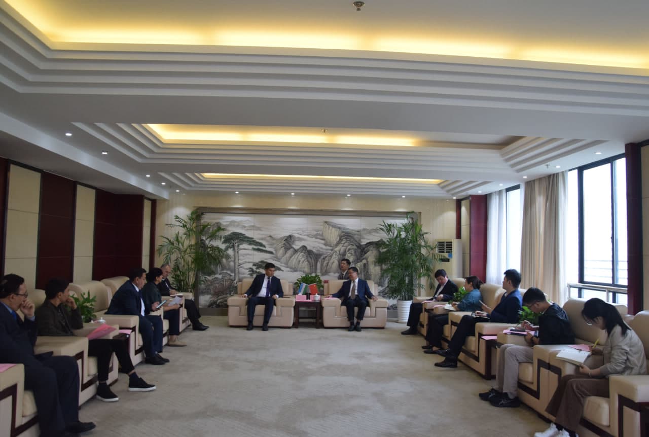 Qashqadaryo Delegation Discusses Cooperation in BPO and Education in China