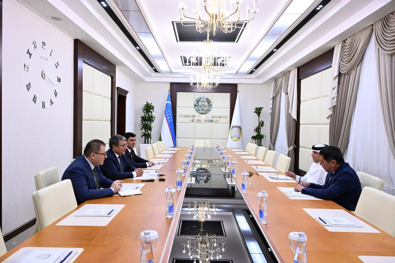 On September 14, Minister of Justice of the Republic of Uzbekistan Akbar Tashkulov met with H.E. Hasan Hamza Asad Mohammed Hashim, Ambassador Extraordinary and Plenipotentiary of the State of Qatar to the Republic of Uzbekistan.