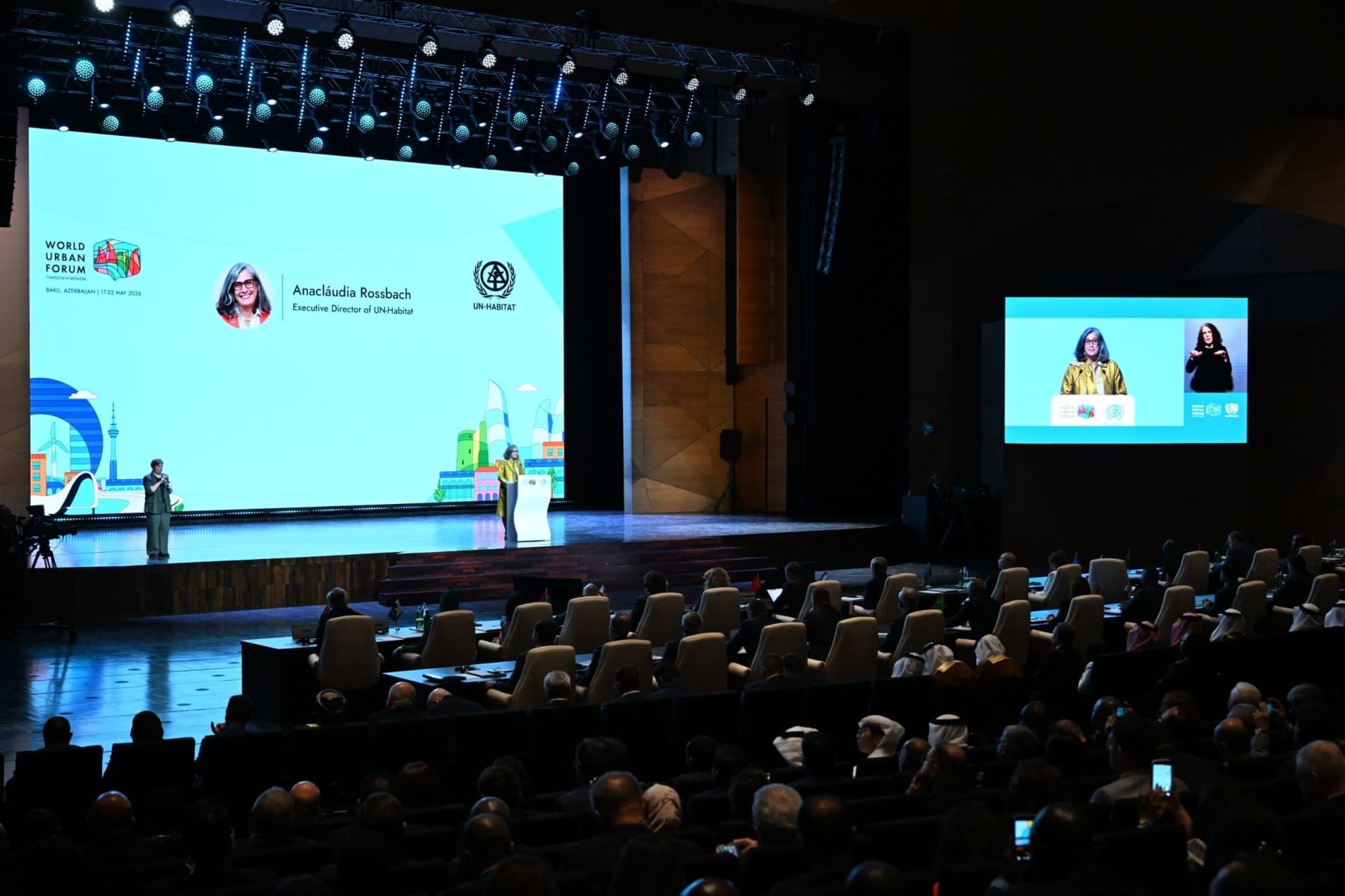 Shavkat Mirziyoyev Put Forward Key Initiatives on Sustainable Cities in Baku